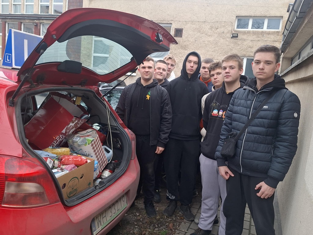 4. Paczka dla bohatera